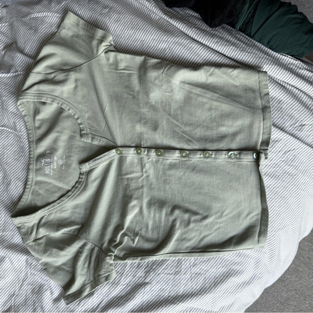 Hollister Green Button-Up Top